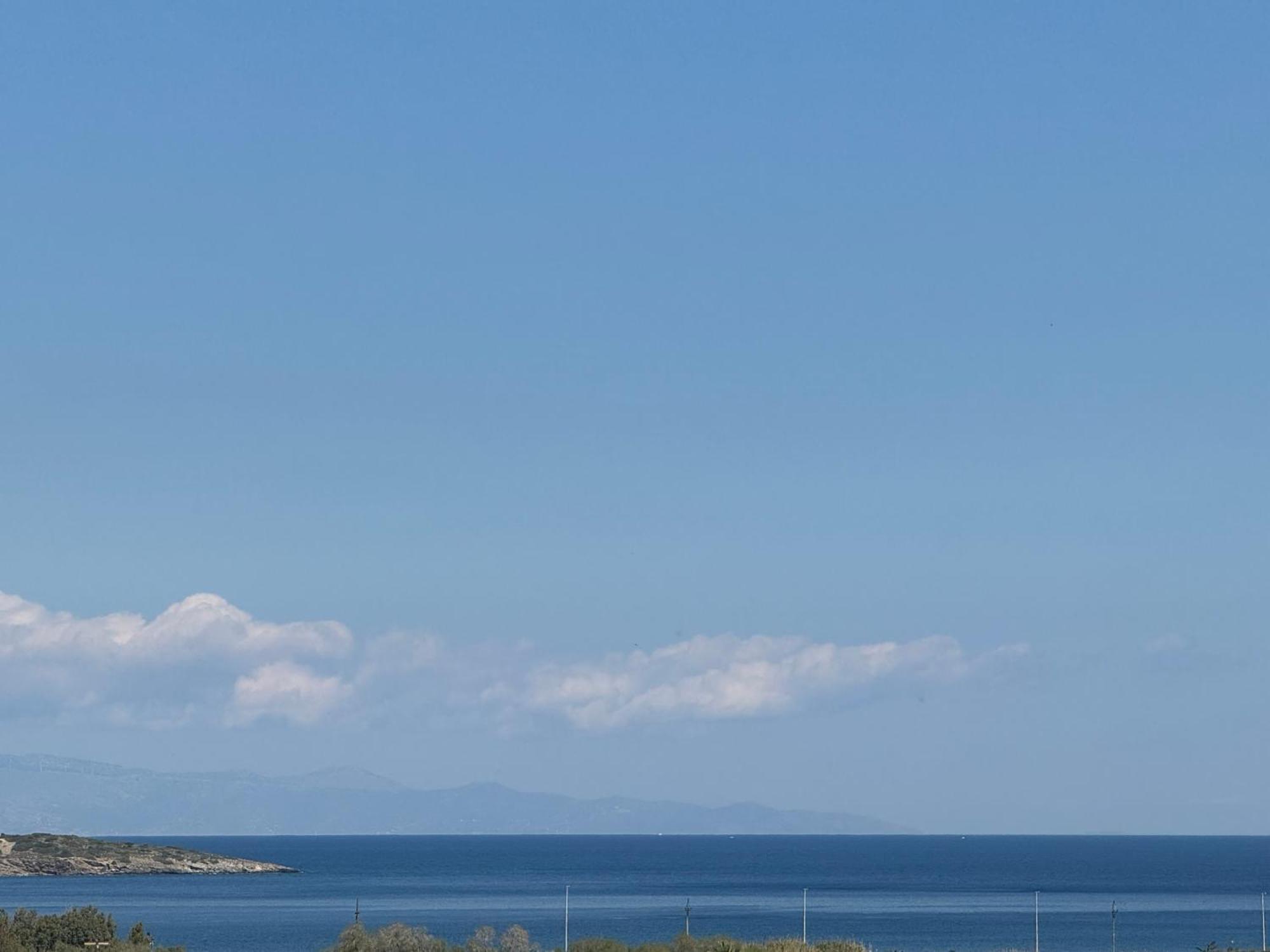 Sea & Mountain Apartment Close To Port And City Lavrion Exterior photo